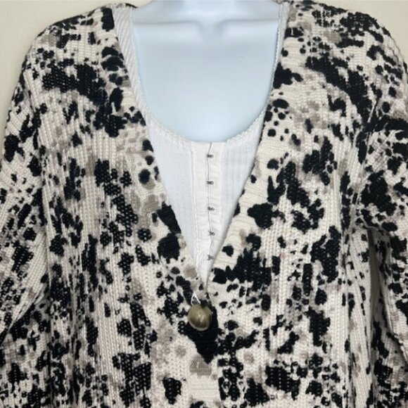 525 america animal print style cardigan size small - Picture 2 of 6
